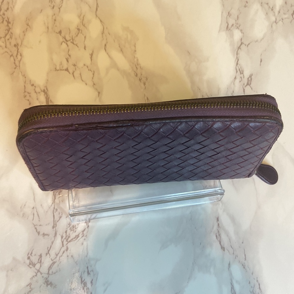 BOTTEGA LONG ZIPPY WALLET✨ - Picture 2 of 7